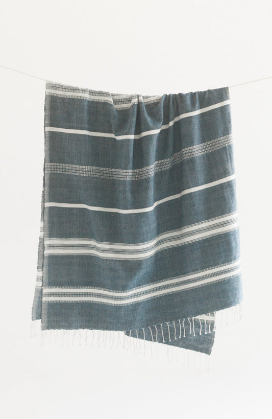 Aden Throw - Navy / Natural