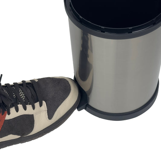 Mainstays 1.5 Gallon Trash Can, Plastic Round Step Bathroom Trash Can, Silver